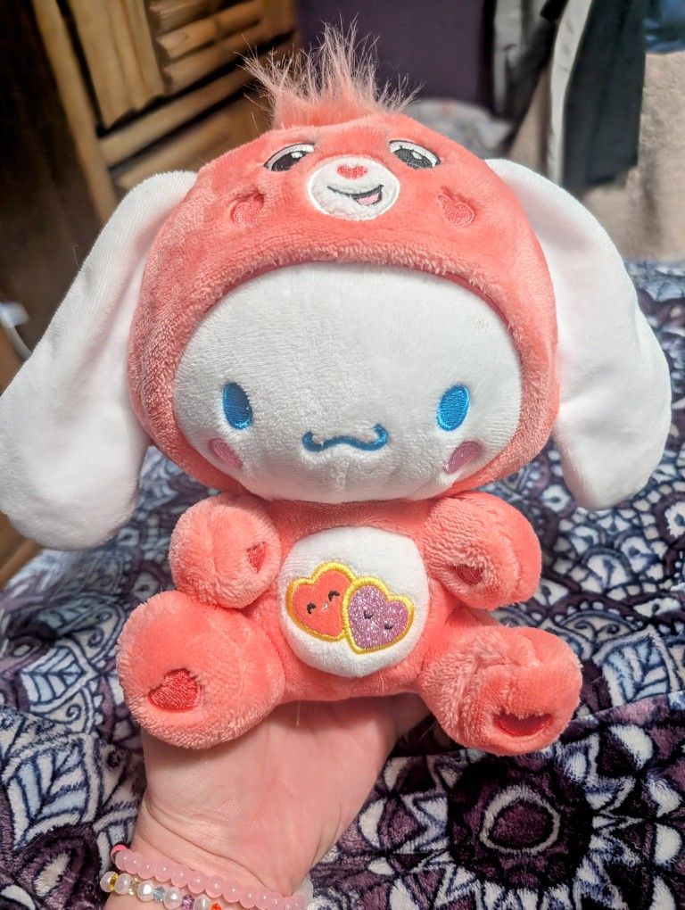 Love-a-Lot Bear Cinnamoroll
