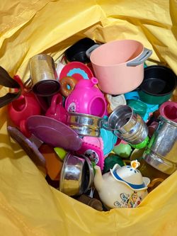 Large Lot of Kids Play Kitchen Toys