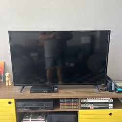 Vizio 44” inch tv