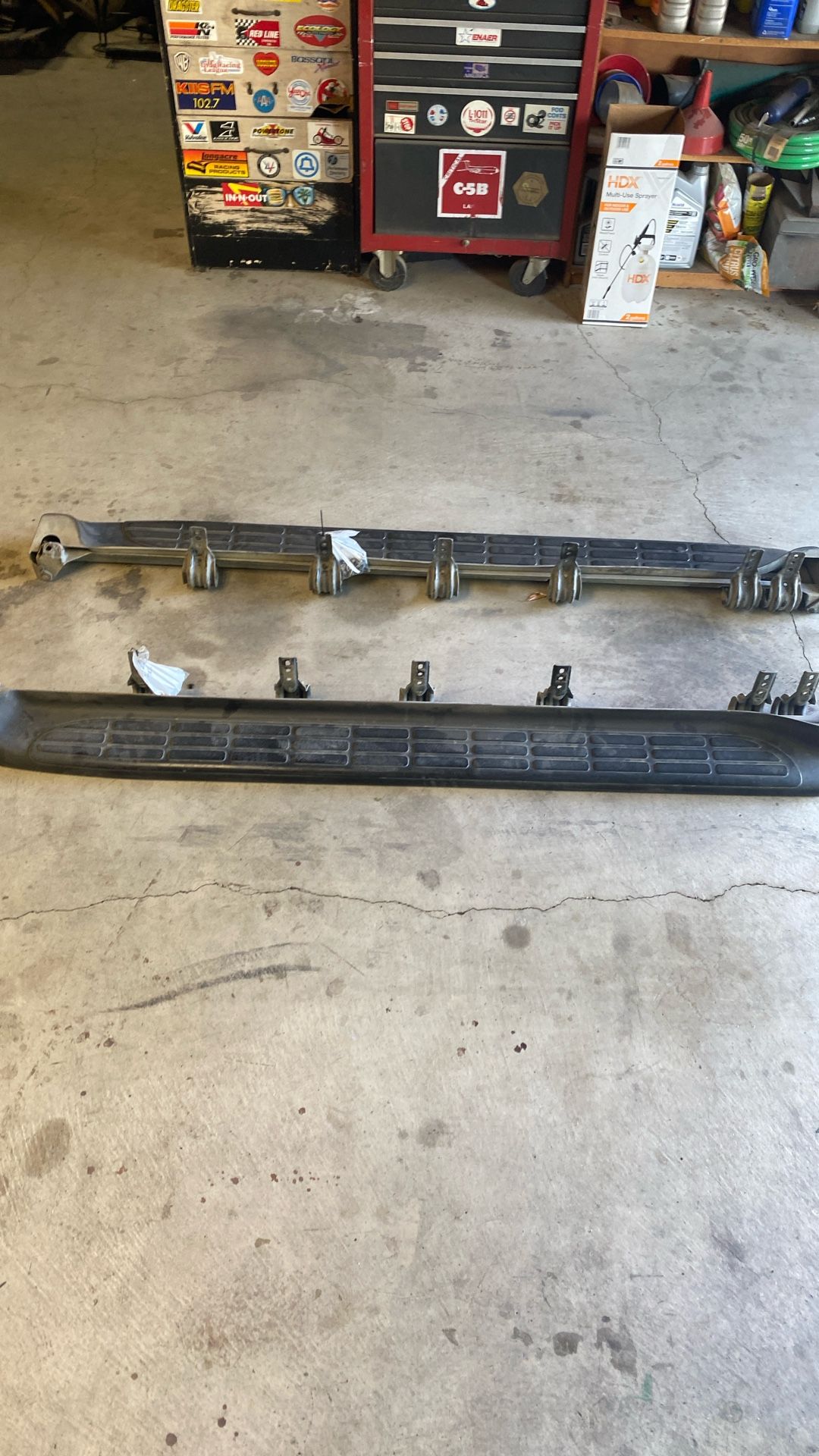 2004 Chevy Tahoe Side Steps With Hardware