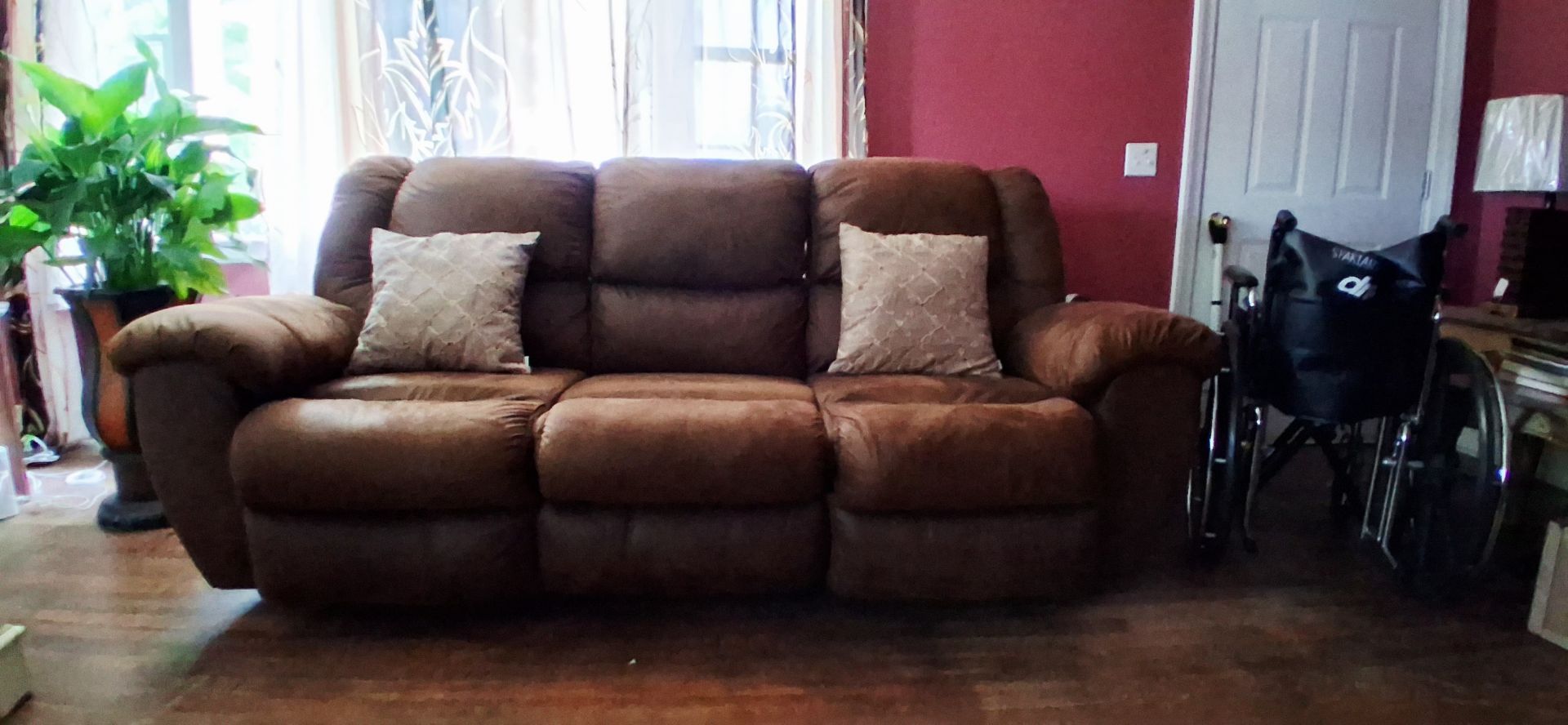 Recliner couches