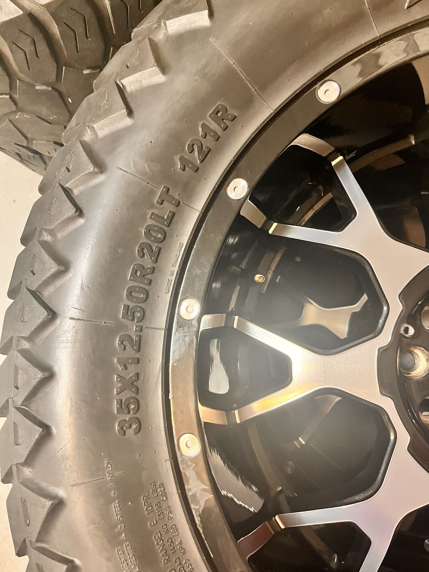 llantas 35x12 50 R