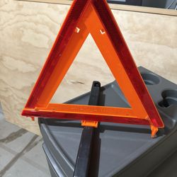 Sate-Lite Emergency Warning Triangles
