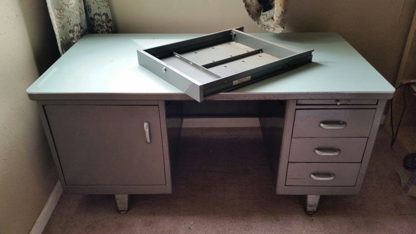 FREE DESK - VERY HEAVY and Sturdy Desk