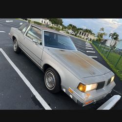 Cutlass Supreme Classic 1988 