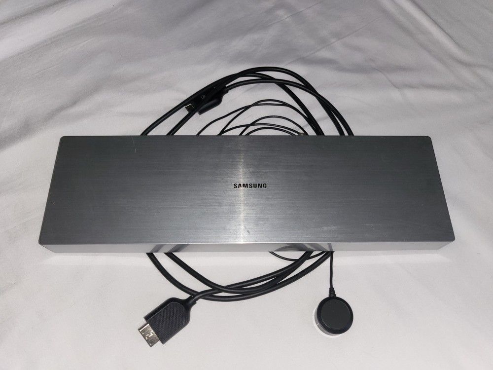 Samsung One Connect Box BN91-14845V with 6ft Connector Cable and 10ft IR Sensor