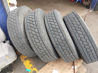 295/75/R22.5 truck Tire