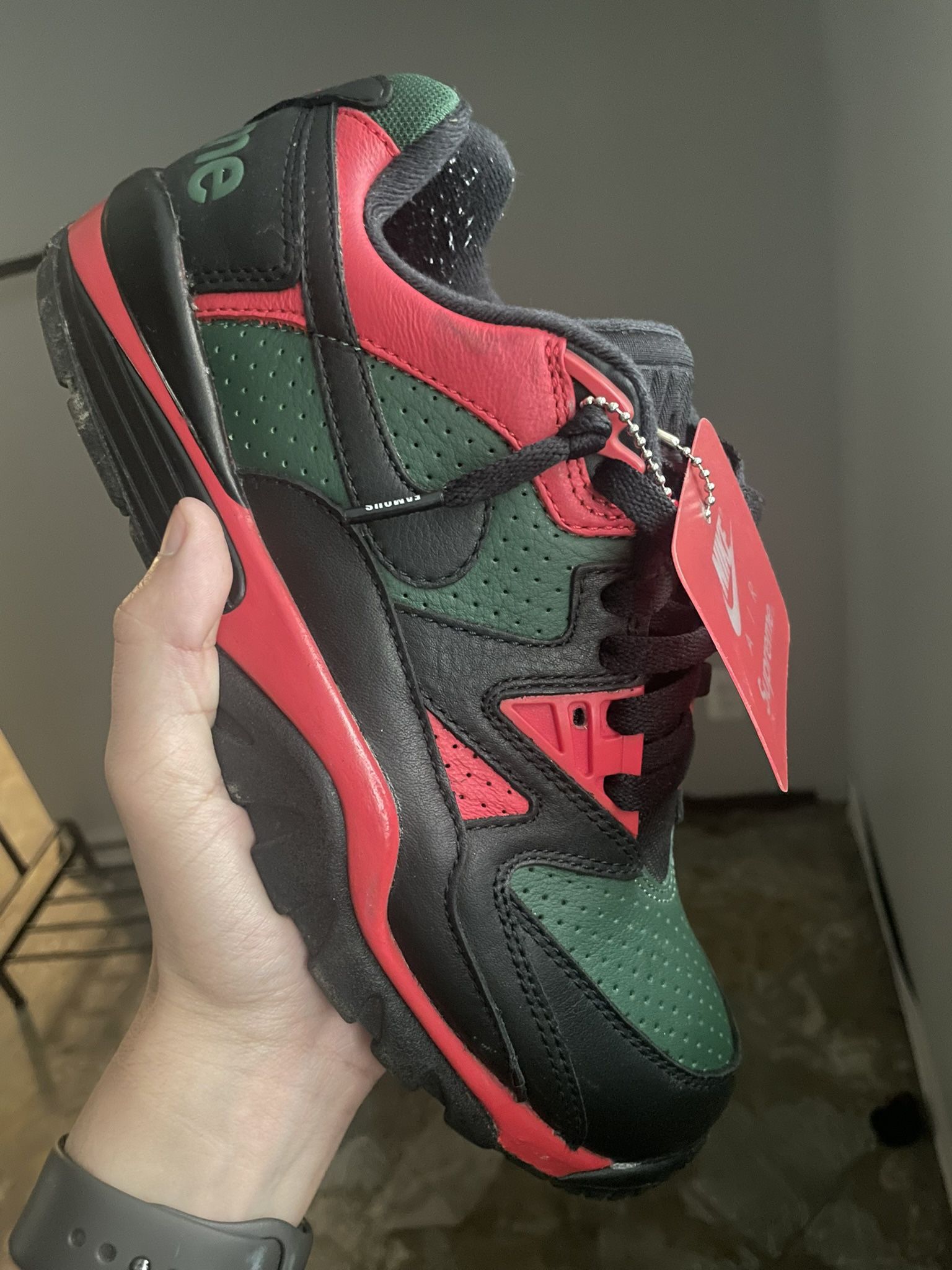 Nike Supreme Air Cross Trainer 3 Low (size 9)