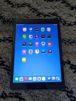 iPad 8th gen 10.2 inches 32 GB