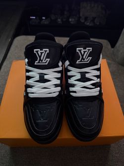LV trainers shoes size 8