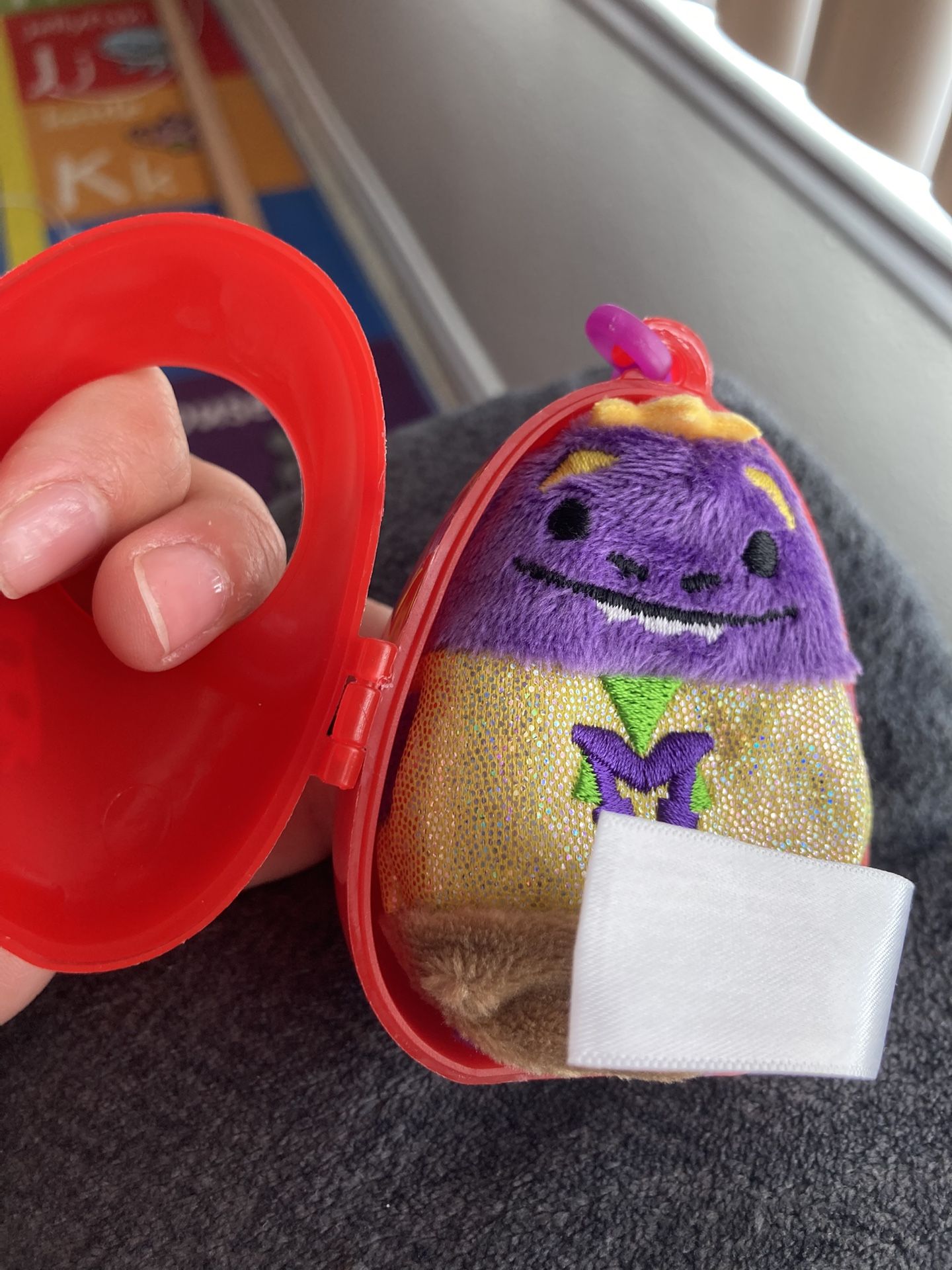 Munch Chuck E Cheese Cutie