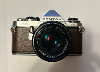 Pentax ME SE 35mm film SLR camera