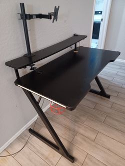 Gaming computer desk