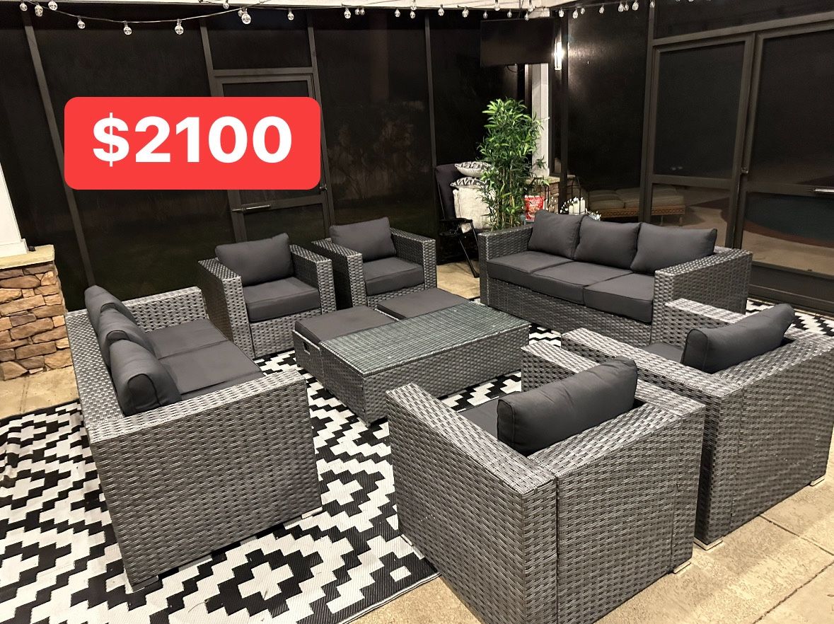 New Inbox Patio Set With Cushions (we Finance And Deliver)