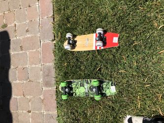 Mini skate boards