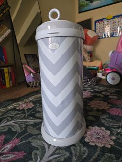 Ubbi Stainless Steel Diaper Pail - Odor locking!!