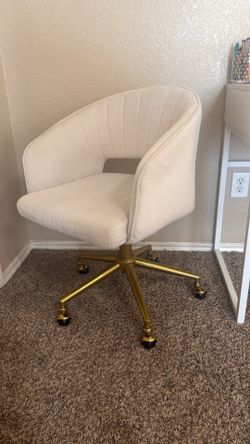 vanity/desk chair - like new