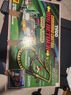 Vintage TYCO Command Control 3-Car Challenge Nite-Glow Racing Set