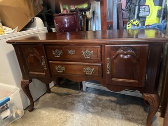 Harvey’s Side Board Table (Fayetteville Ga