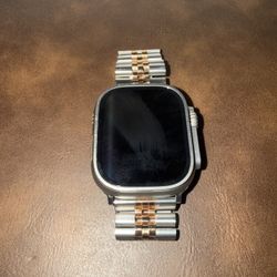 Apple Watch Ultra 2 (2 Bands & Watch Case)