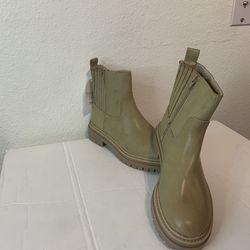 Tan zippered Boots memory foam women size 7.5