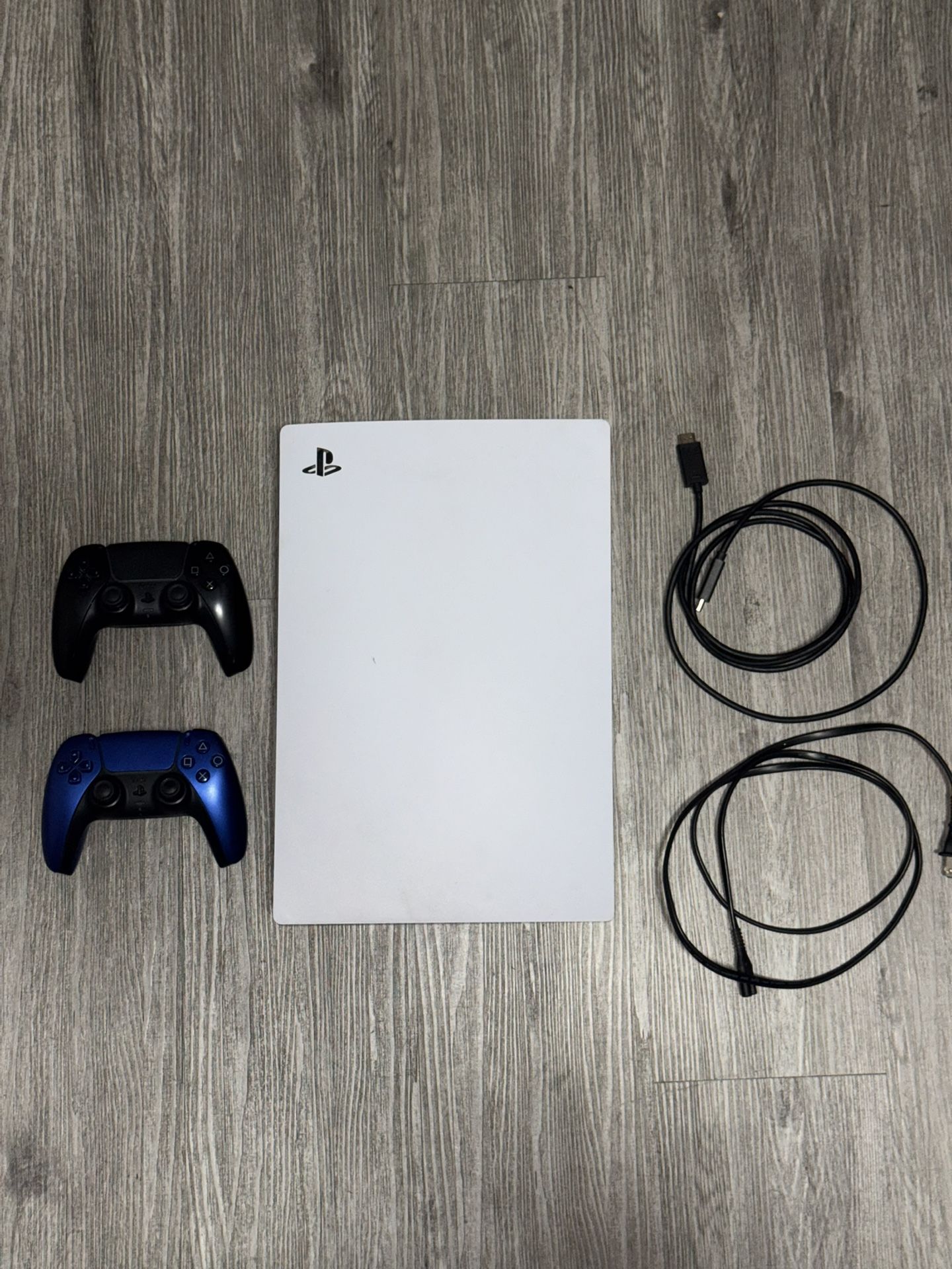 Ps5 W/ 2 Controllers