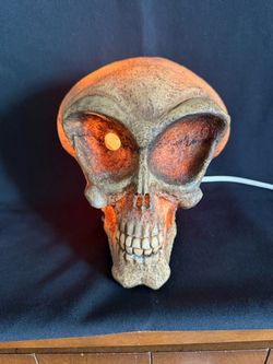 Rare Vintage Halloween Alien Skeleton Skull Lamp Light Goth Horror Heavy