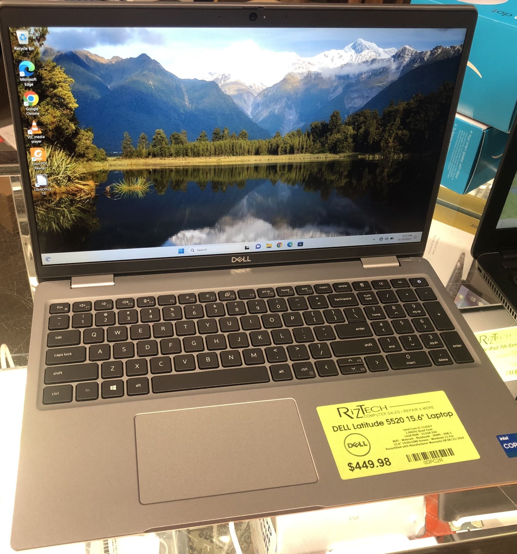 DELL Latitude 5520 15.6" Laptop