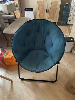 Blue Saucer Folding Chair