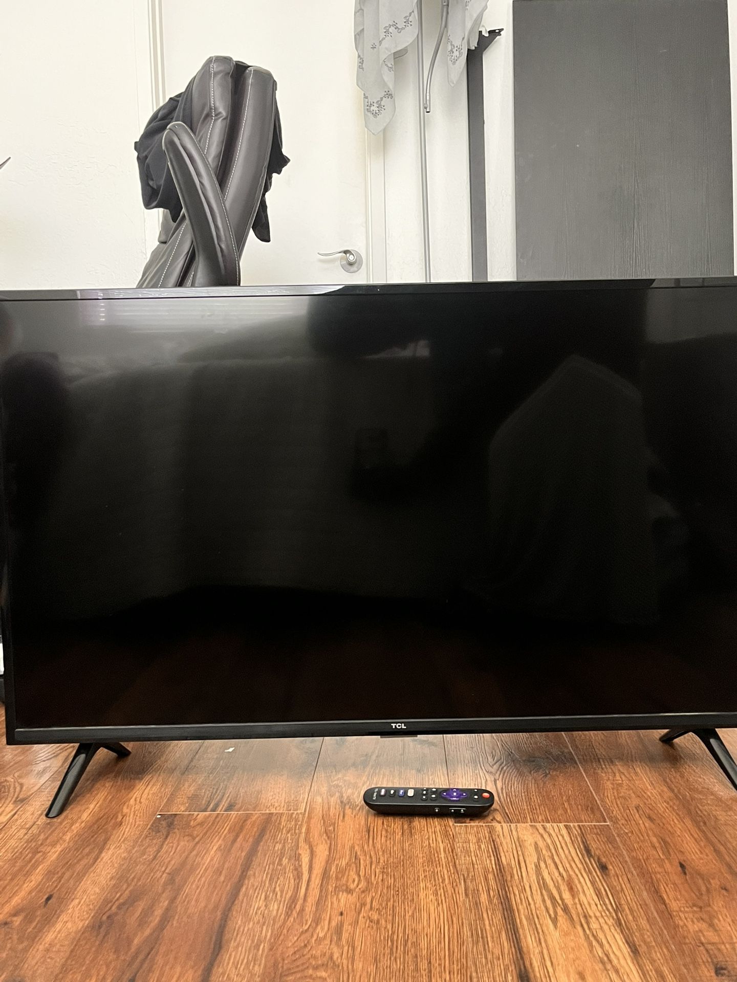 TCL Roku TV (with remote)