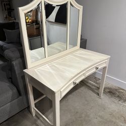 Girls Vanity