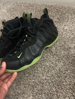 Nike Air Foamposite One “Black Volt”