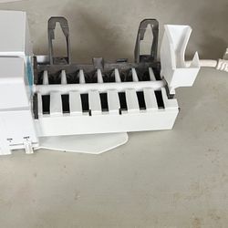 Refrigerator Ice Maker