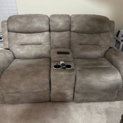 Loveseat 