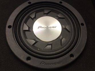 10 pioneer sub n box $80