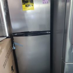 Refrigerator Avanti