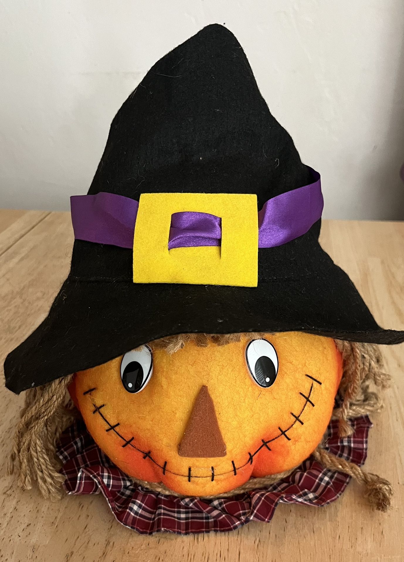 Halloween Scarecrow Light Up Pumpkin Head