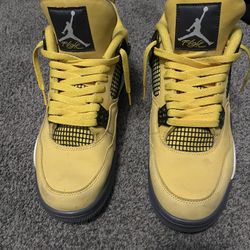 Jordan 4s