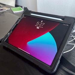 Apple iPad Air 5th Gen in Starlight (WiFi + Cellular) and Apple Pencil 2