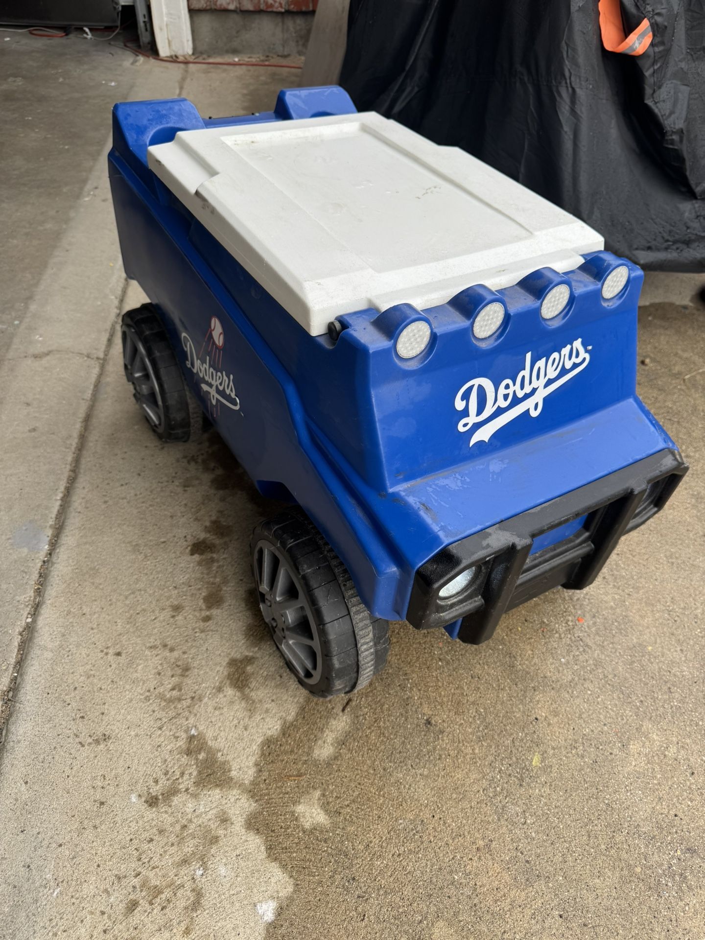 REMOTE CONTROLLED DODGER ICE CHEST