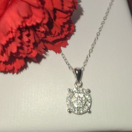 Sterling Silver&White Sspphire Cluster Pendant 22 Inch