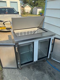 Leader ESLM sandwich prep refrigerator