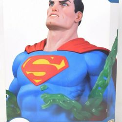 Superman Statue 