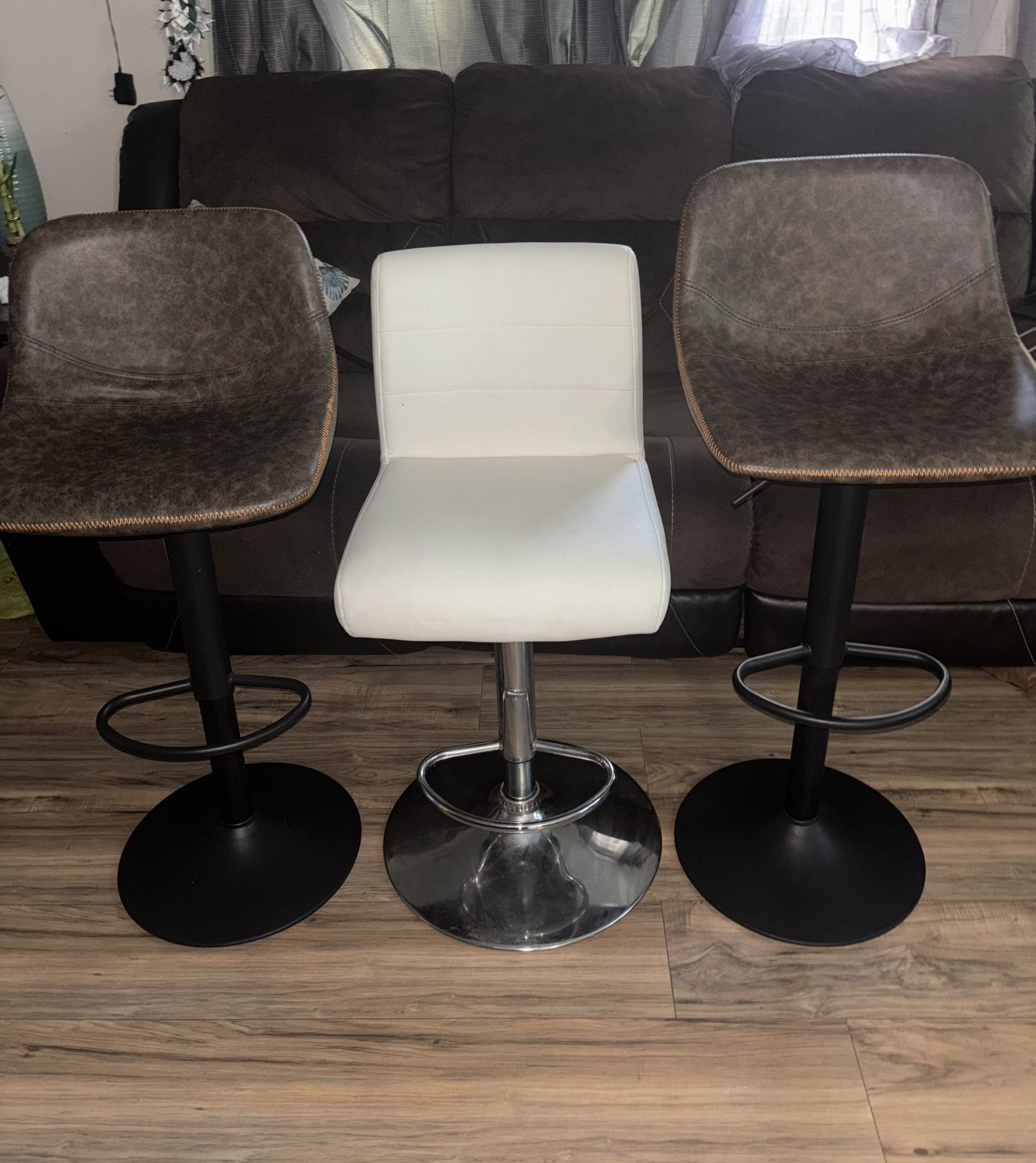 Swivel Bar Stools For Kitchen 