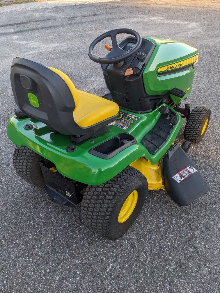 John Deere X300 Riding Mower DELIVERY AVAILABLE