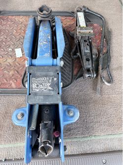2 1/4 ton Jack .no handle