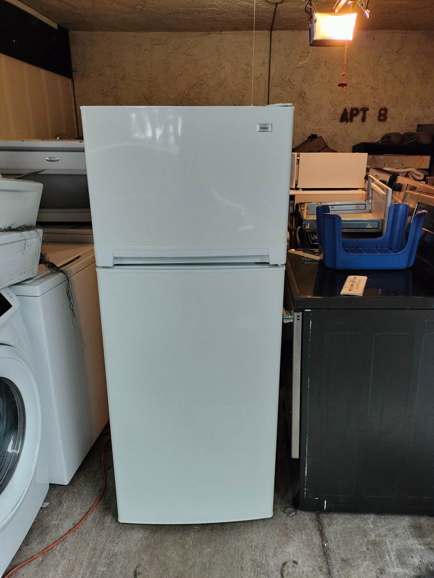 Haier Apartment Size Refrigerator - Can Deliver 