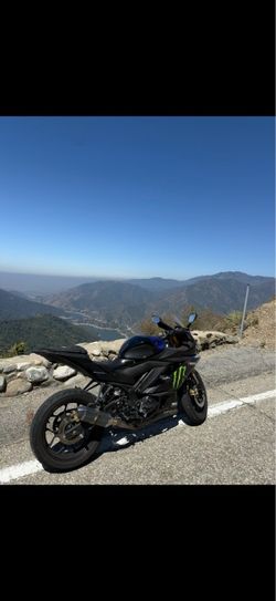 2022 yamaha R3