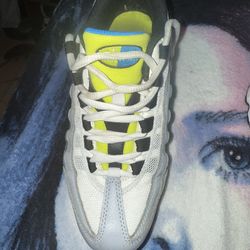 Air max used like brand new