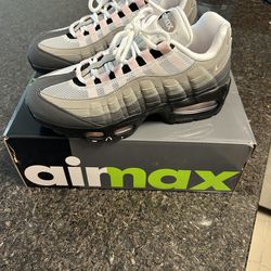 Nike Womens Air Max 95 OG pink and black sneakers(2026) size womens 9